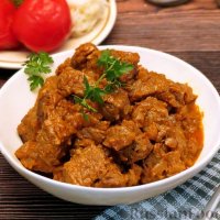 Гуляш с мясом говядины